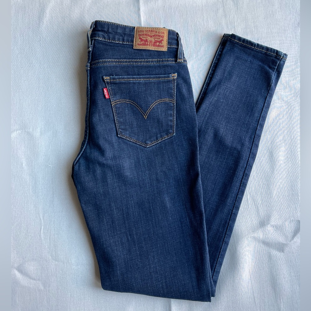 Levi’s 711 skinny jeans